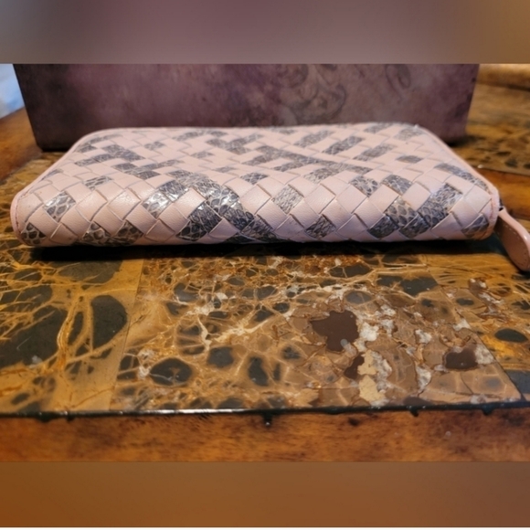 Bottega Venetta Snake and leather wallet - Picture 5 of 11